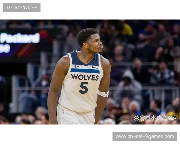 爱德华兹突破暴扣引爆客场，森林狼第三节拉开分差