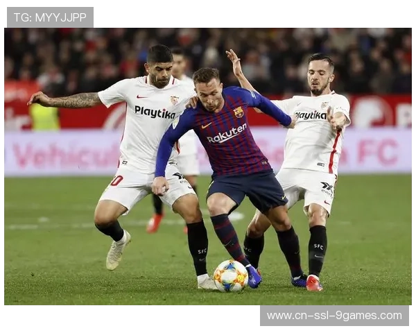 恩内斯里点球破门瞬间，塞维利亚客场艰难取三分